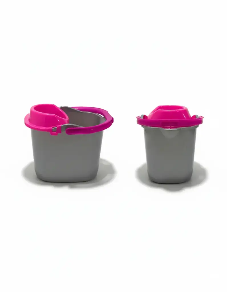 Cubeta de plastico con exprimidor